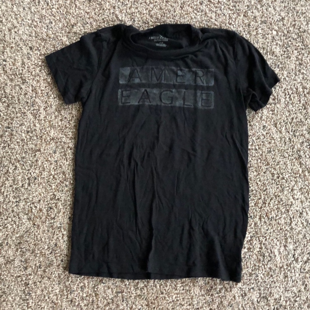 American Eagle t shirt